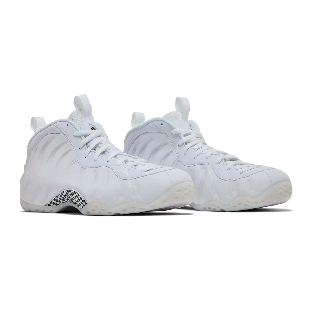 Nike Air Foamposite One Triple White